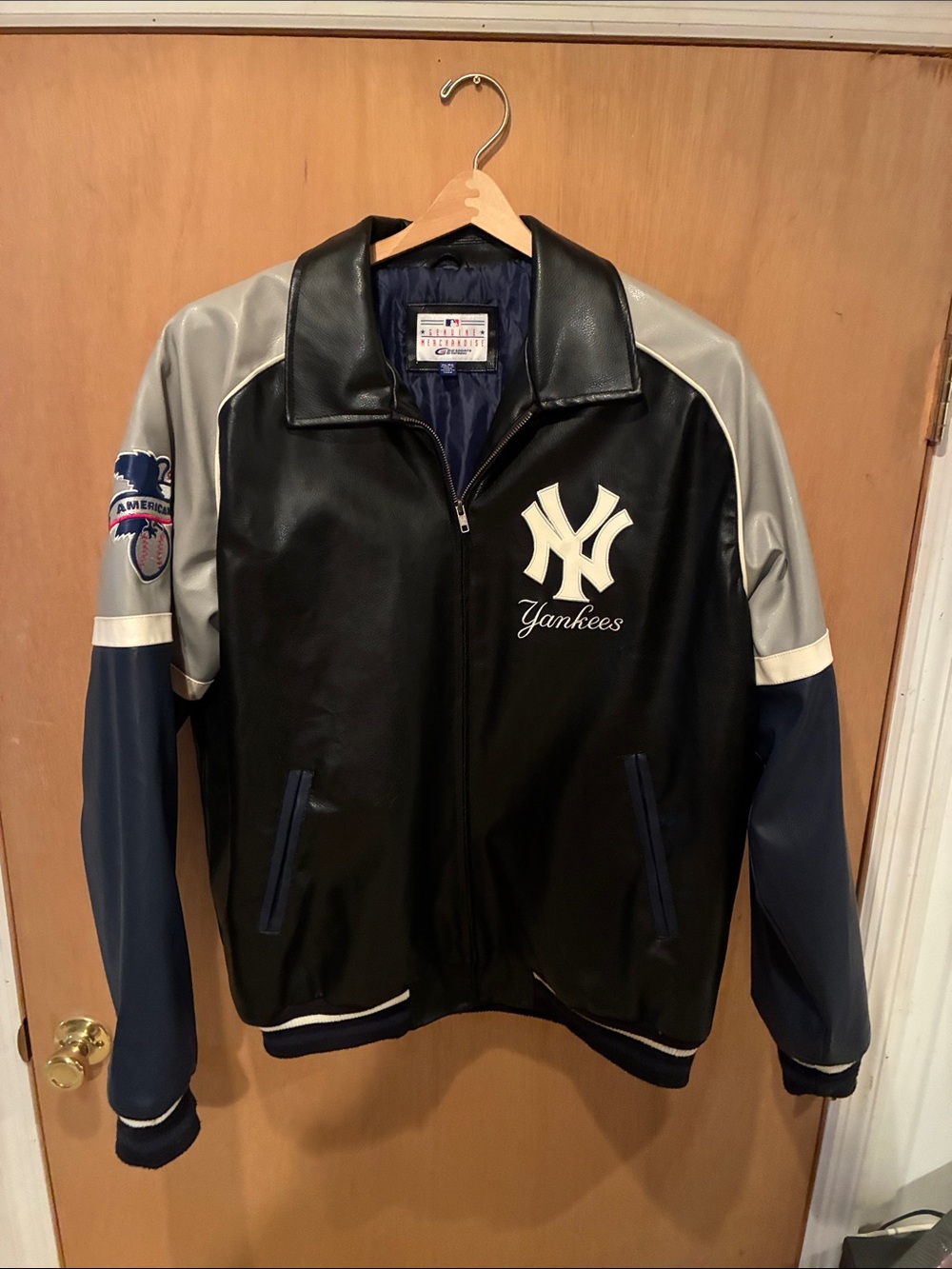 New York Yankees Black & Navy Leather-Style Varsity Jacket
